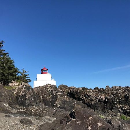 Island West Resort-Motel Ucluelet Esterno foto