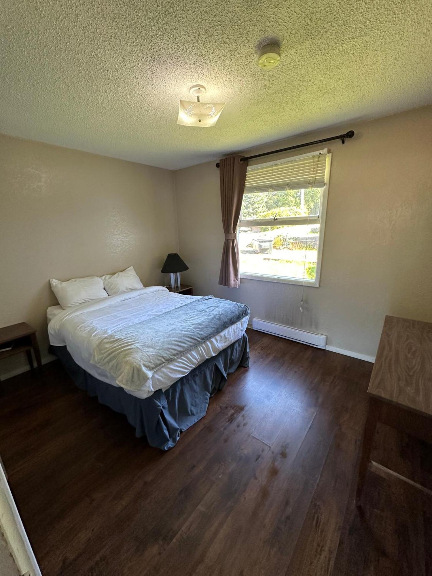 Island West Resort-Motel Ucluelet Esterno foto