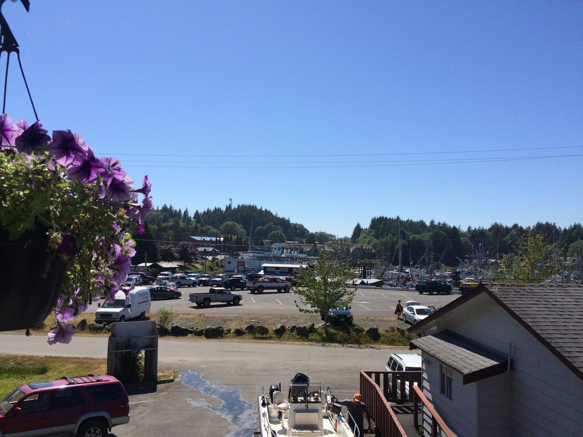 Island West Resort-Motel Ucluelet Esterno foto