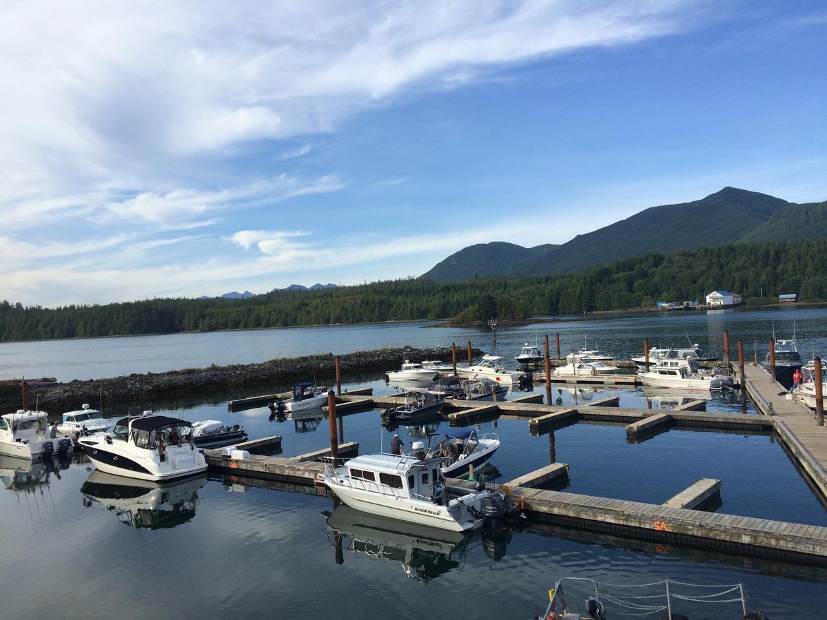 Island West Resort-Motel Ucluelet Esterno foto