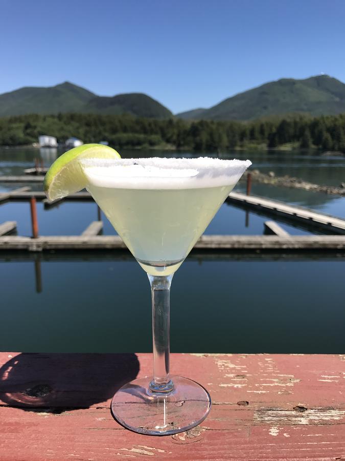 Island West Resort-Motel Ucluelet Esterno foto